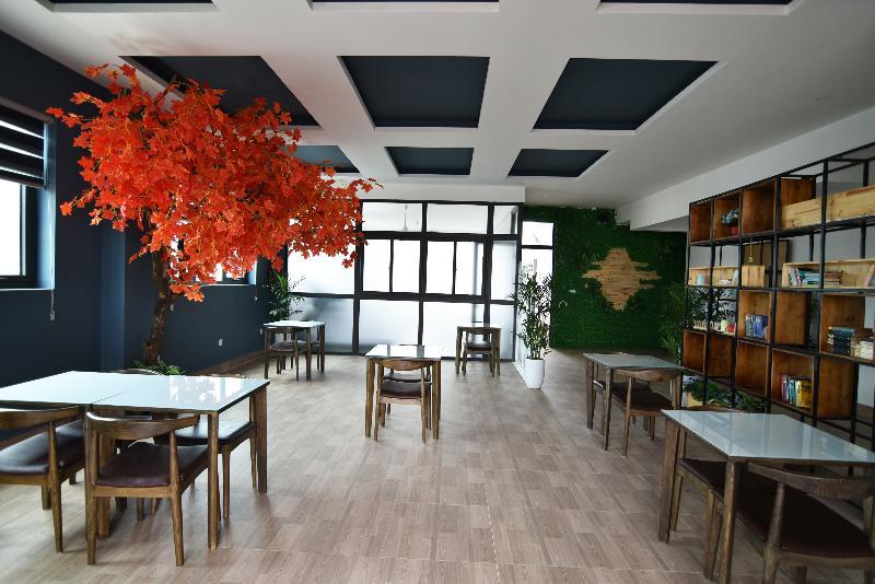 Bao Hung Hotel & Apartment - Tran Thai Tong Hanoi Exteriör bild